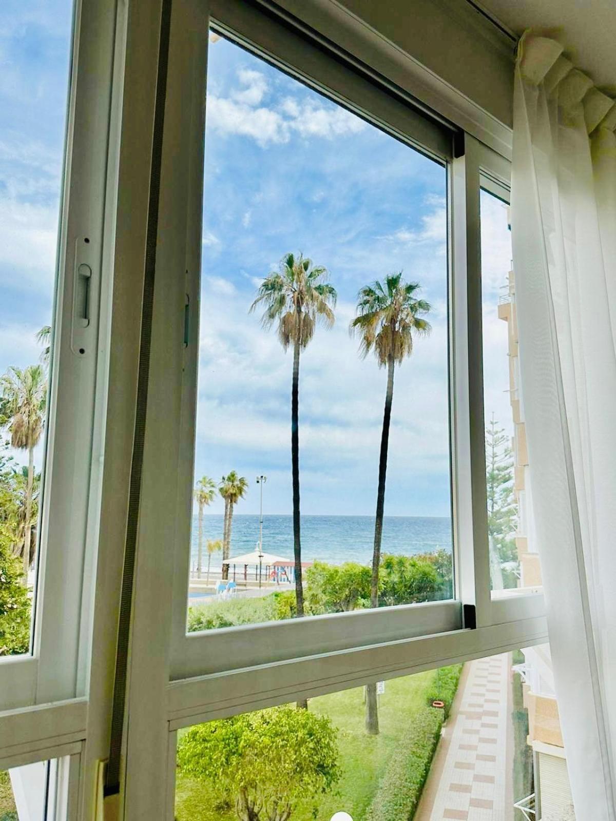 Estudio Pepa Luna Algarrobo Beach Malaga Luaran gambar